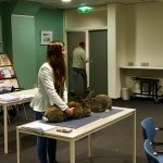 Gastspreker tijdens ledenvergadering over konijnen